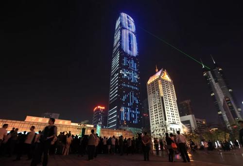 LED顯示屏企業(yè)憑何暢游城市亮化的市場(chǎng)藍(lán)海？